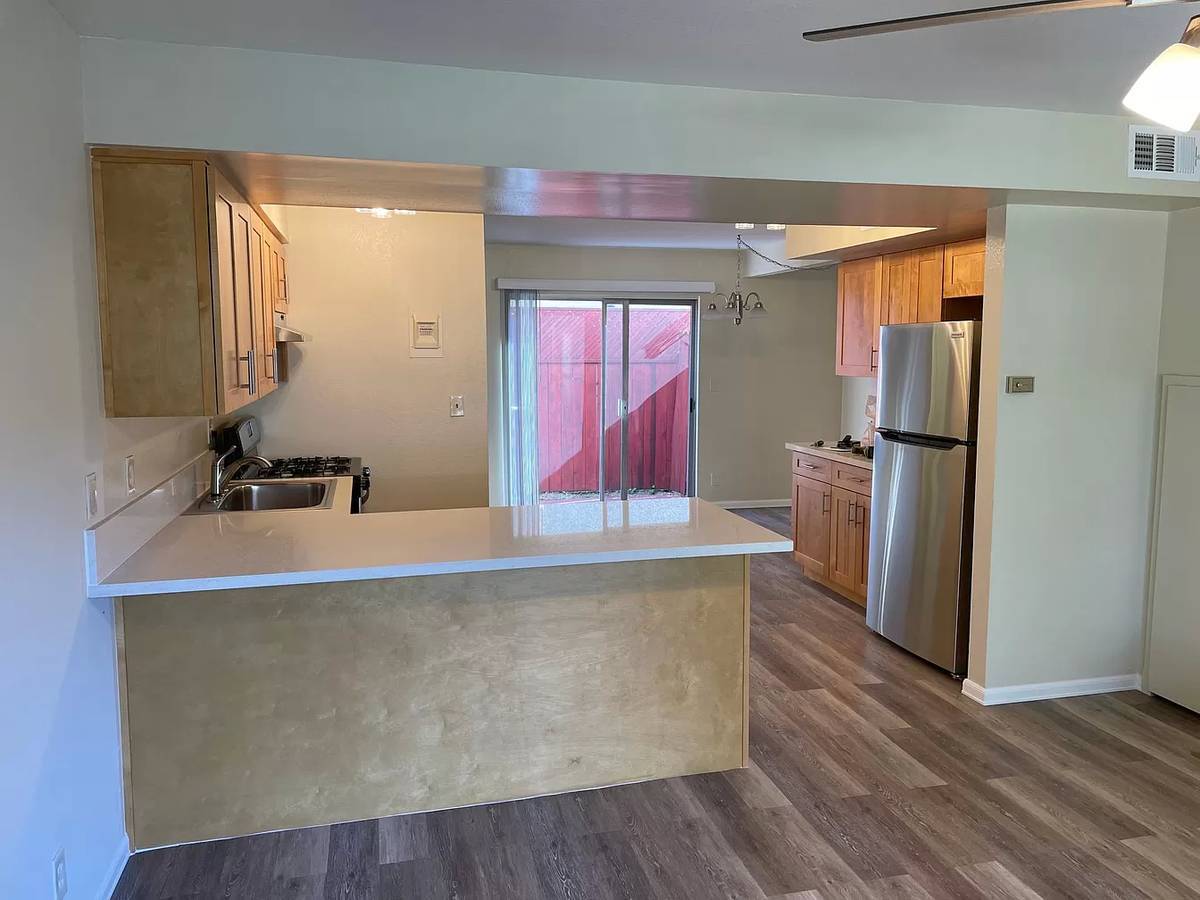 Building Photo - 2977 Mendoza Dr