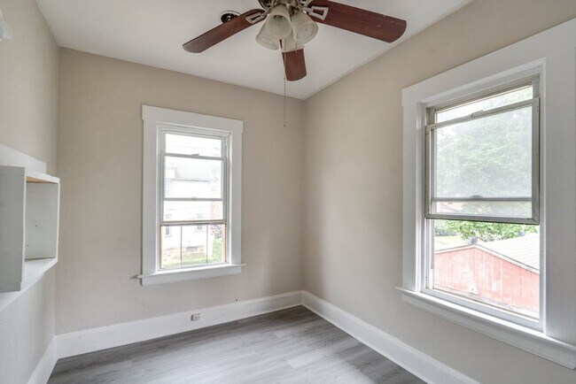 Building Photo - 2118 Denison Ave
