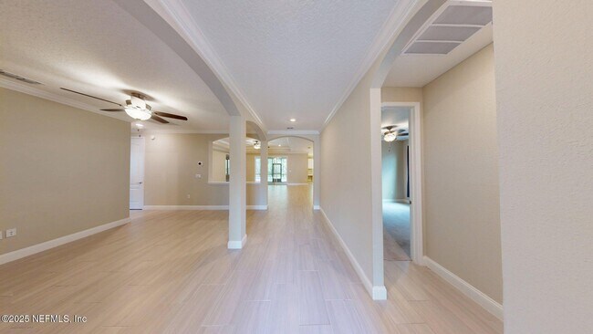 Building Photo - 614 Tintamarre Dr