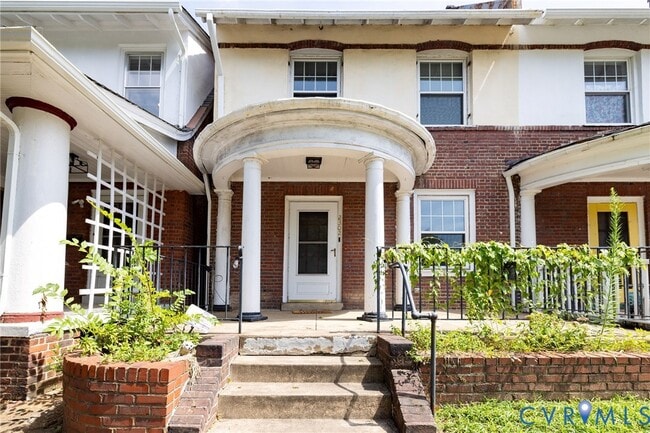 Primary Photo - 2302 Maplewood Ave
