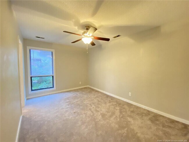 Building Photo - 314 Watergap Dr