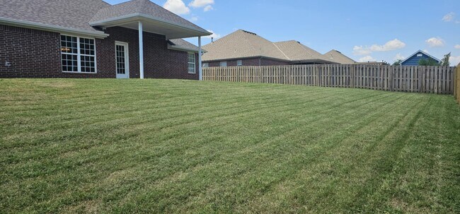 Building Photo - 550 McKissic Spring Rd