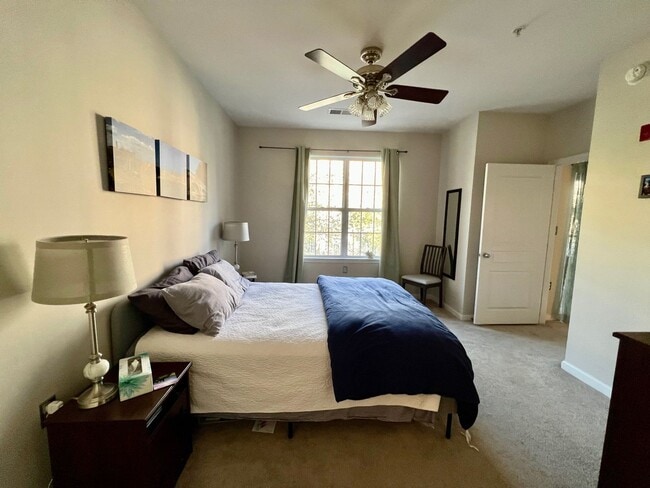 Building Photo - Available April 15th 2BD/2BA Condo on Granby! Gated Garage Parking with 2 Reserved Spots!! Balcony!