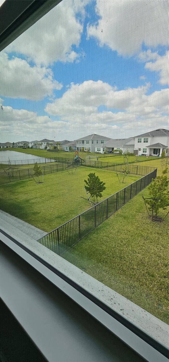 Building Photo - 5461 Empire Dr