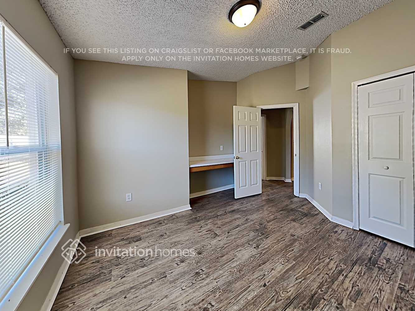 Building Photo - 15955 Wilkinson Dr