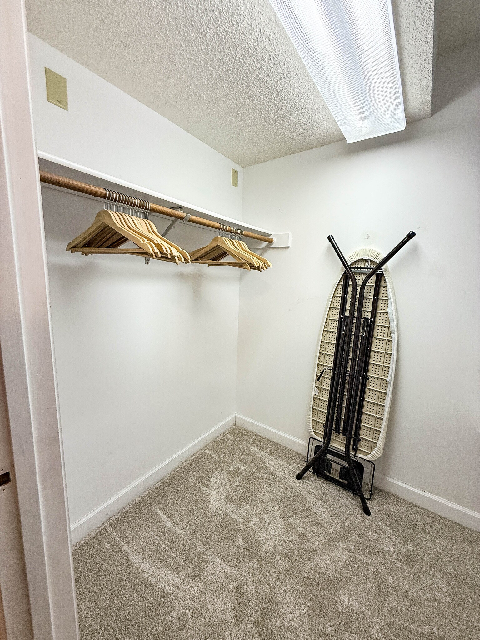 Building Photo - 1702 Garrison Pl