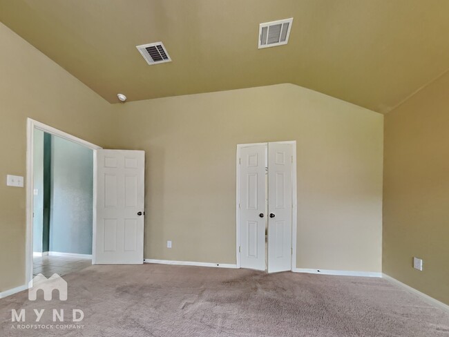 Building Photo - 333 Hidden Brook Ln
