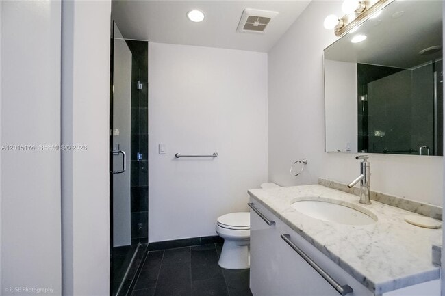 Building Photo - 900 Biscayne Blvd