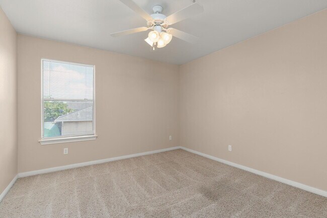 Building Photo - 3119 Douglas Fir Dr