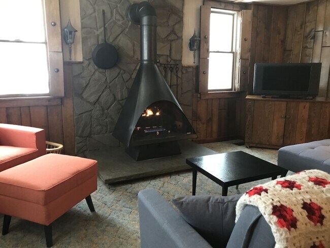 Building Photo - 164 Eddie Martin Rd