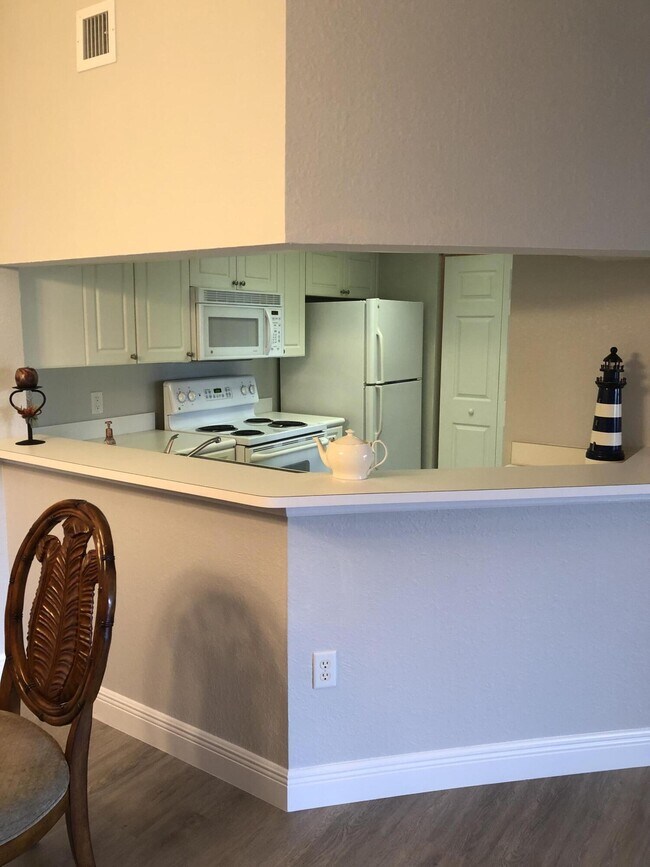 Building Photo - 3023 Alcazar Pl