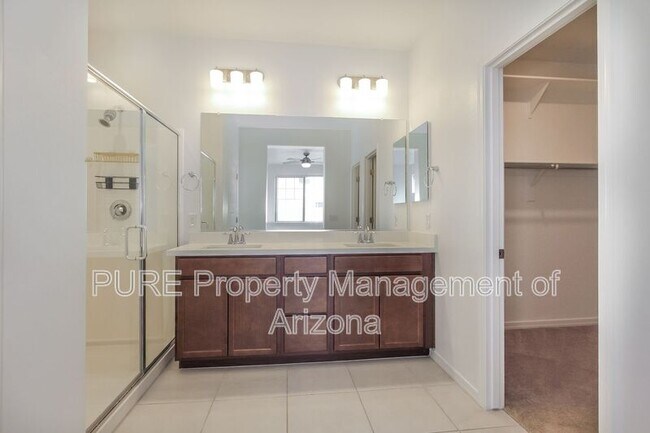 Building Photo - 3769 N 102nd Ave