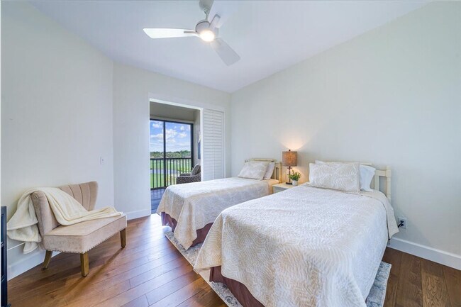 Building Photo - 7008 Pelican Bay Blvd