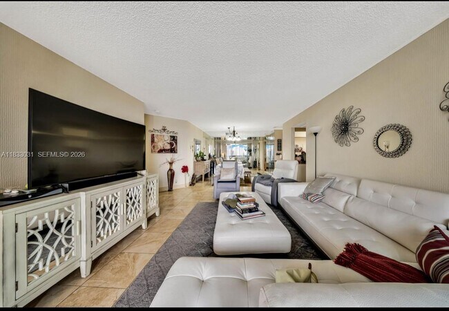 Building Photo - 19101 NE 36th Pl