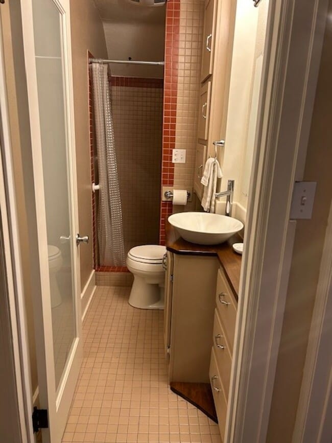 Building Photo - Whitefish 3 Bedroom partially furnished home with garage and private yard