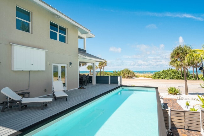 Building Photo - 113-112 12th Ave