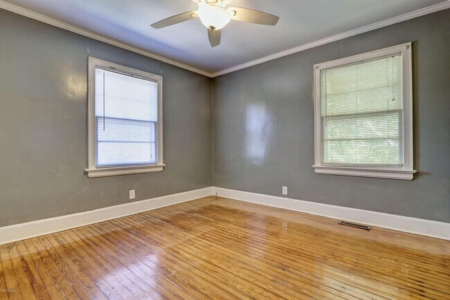 Bedroom - 2702 Chestnut St