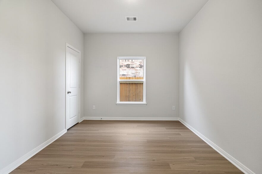 Building Photo - 206 Emma Rose Dr