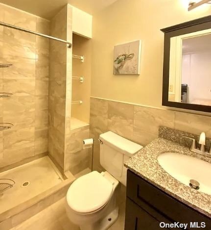 Building Photo - 21-38-38 46th St