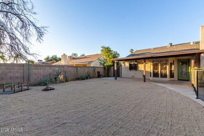Building Photo - 6501 E Sandra Terrace