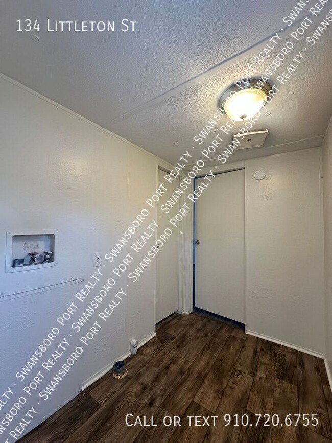 Building Photo - 134 Littleton St