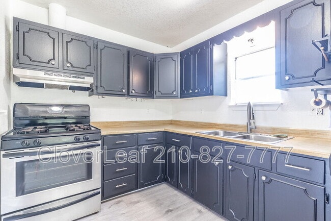 Building Photo - 317 Kashmuir Pl