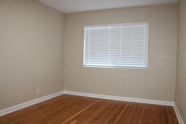 Building Photo - 319-325 21st St., Richmond, CA 94801