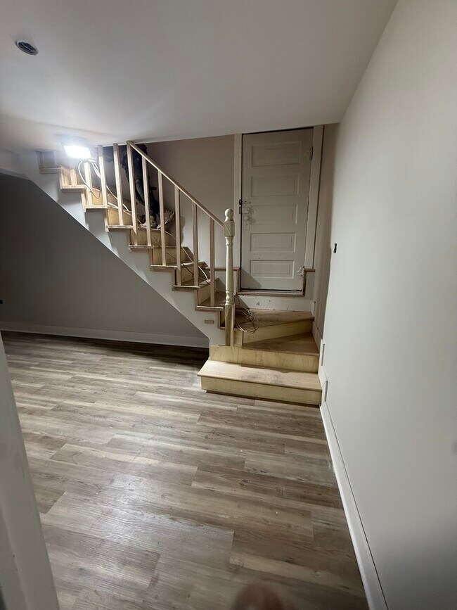 Building Photo - 16913 Jodave Ave