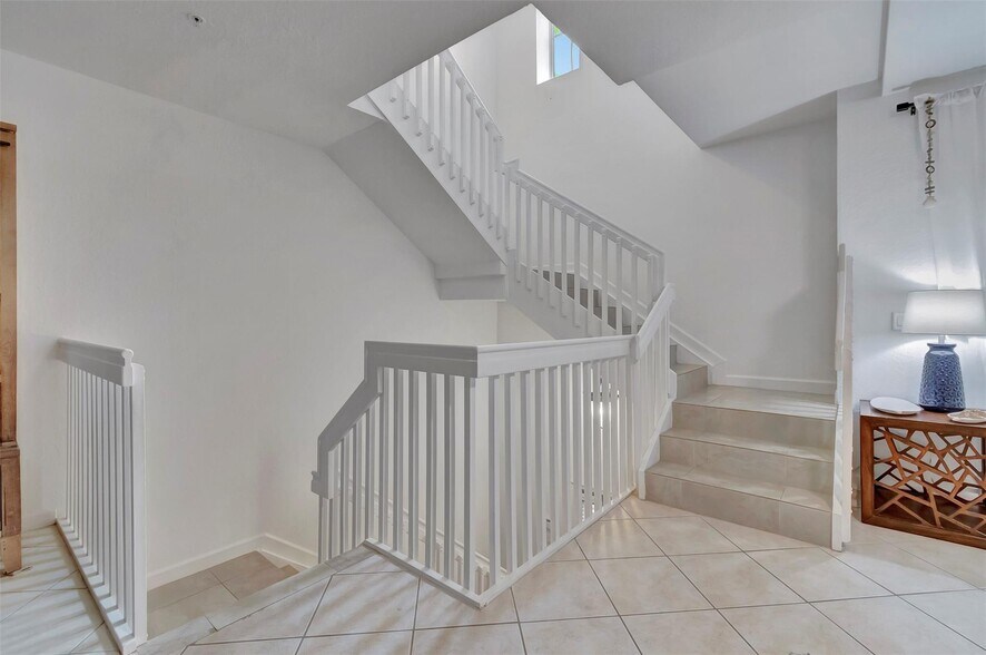 Building Photo - 1703 Coastal Bay Blvd