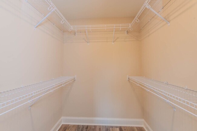 Building Photo - 122 Tabor Dr