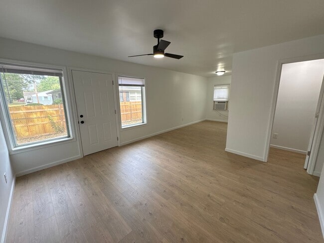 Building Photo - 3 bedroom 1.5 bath Paducah
