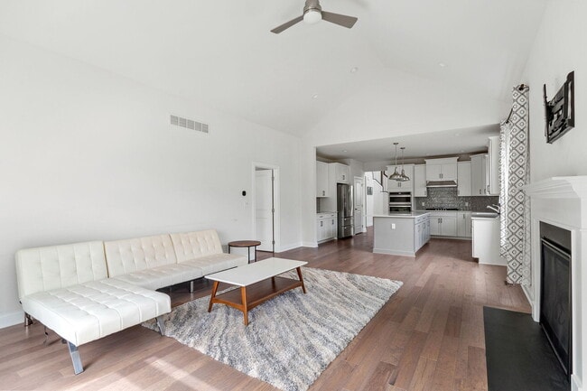 Building Photo - 3093 N Spurway Dr