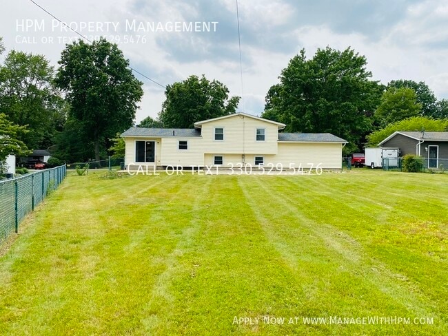 Building Photo - 2047 Zircon St NE