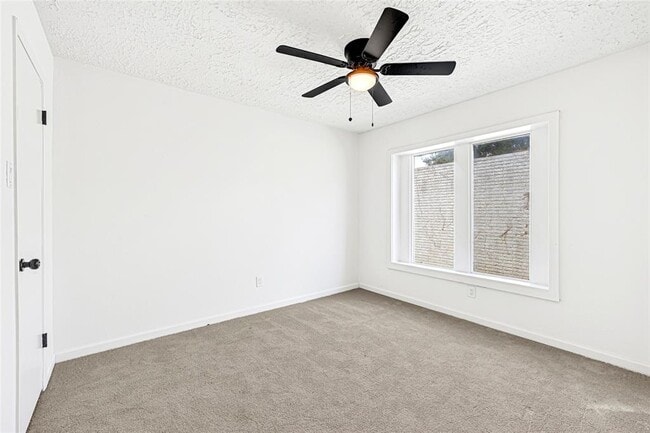 Building Photo - 8302 Country Wind Ln