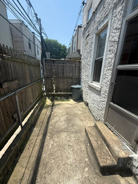 Building Photo - 3037 Agate St
