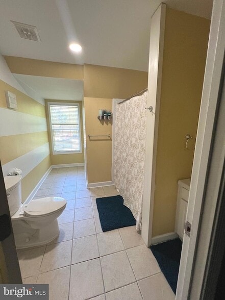 Building Photo - 671 Willow Ln