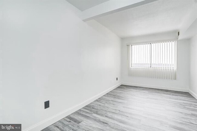 Building Photo - 1836 Metzerott Rd