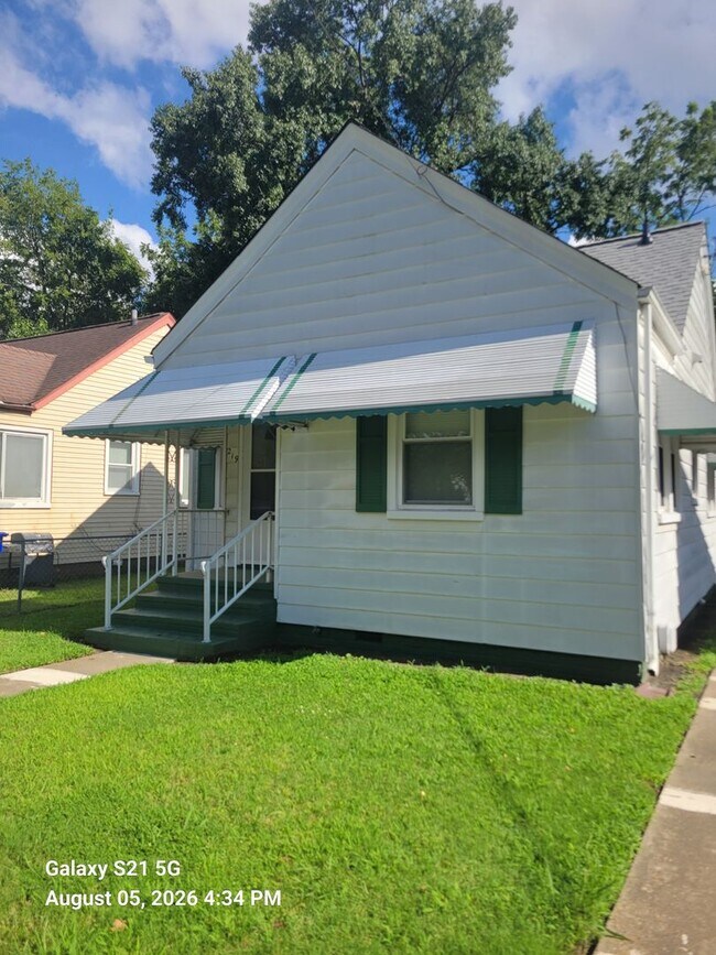 Building Photo - 219 Beechwood Ave