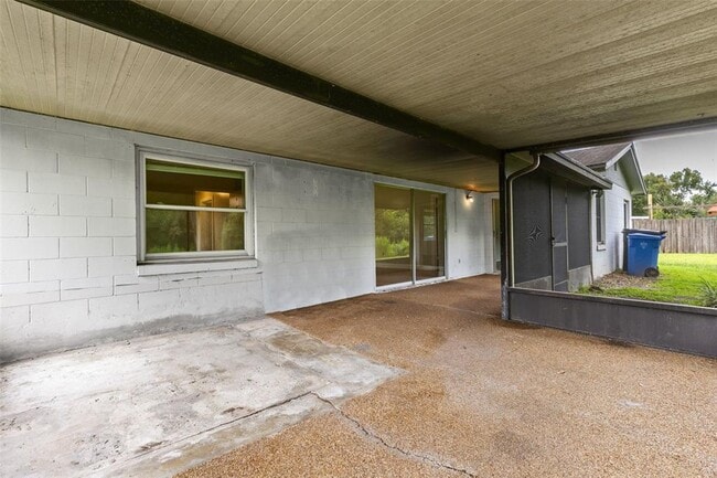 Building Photo - 629 Stillview Cir
