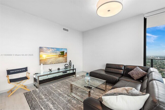 Building Photo - 1000 Brickell Plaza