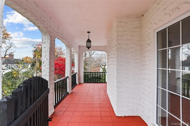 Building Photo - 1 Rutgers Pl