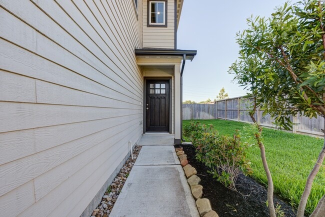 Building Photo - 18831 Glenwood Chase Ct
