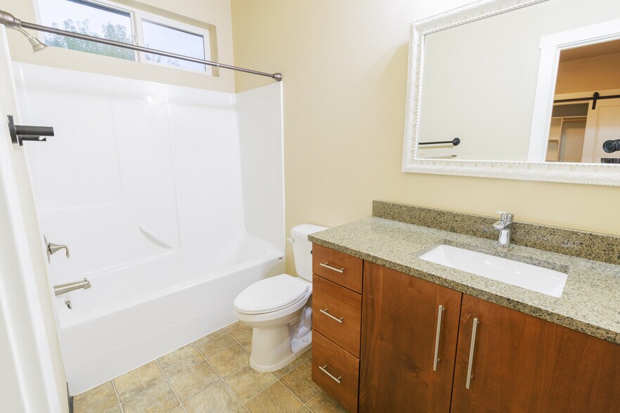 Building Photo - 1047 25th NW St