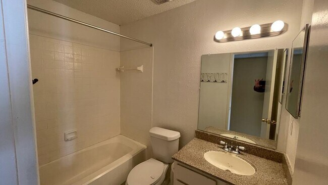 Building Photo - 12615 Brookglade Cir