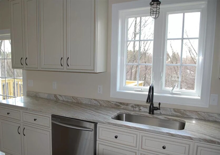 Kitchen - 61 Webster St