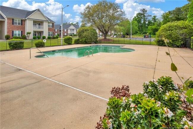 Building Photo - 3BD 2Bath Condo