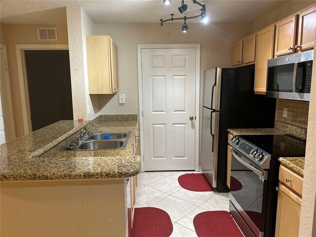 Building Photo - 2770 Coastal Bay Dr