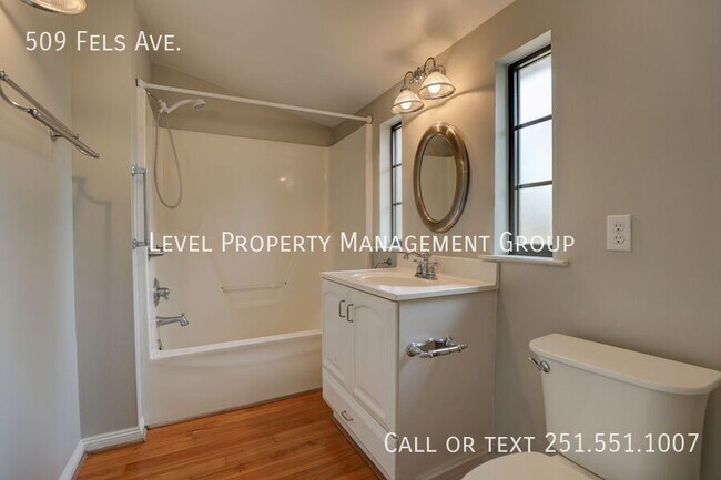 Building Photo - 509 Fels Ave