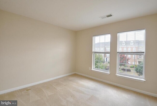 Building Photo - 1112 Patrick St