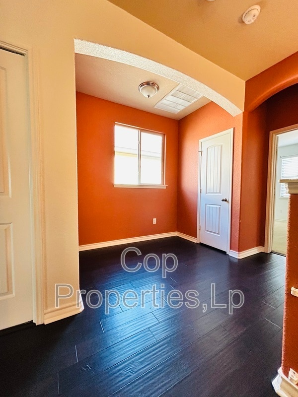 Building Photo - 1331 Tweed Willow